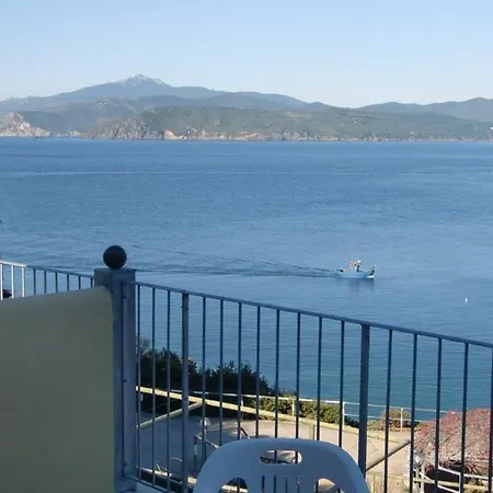 Hotell Dino 3*
